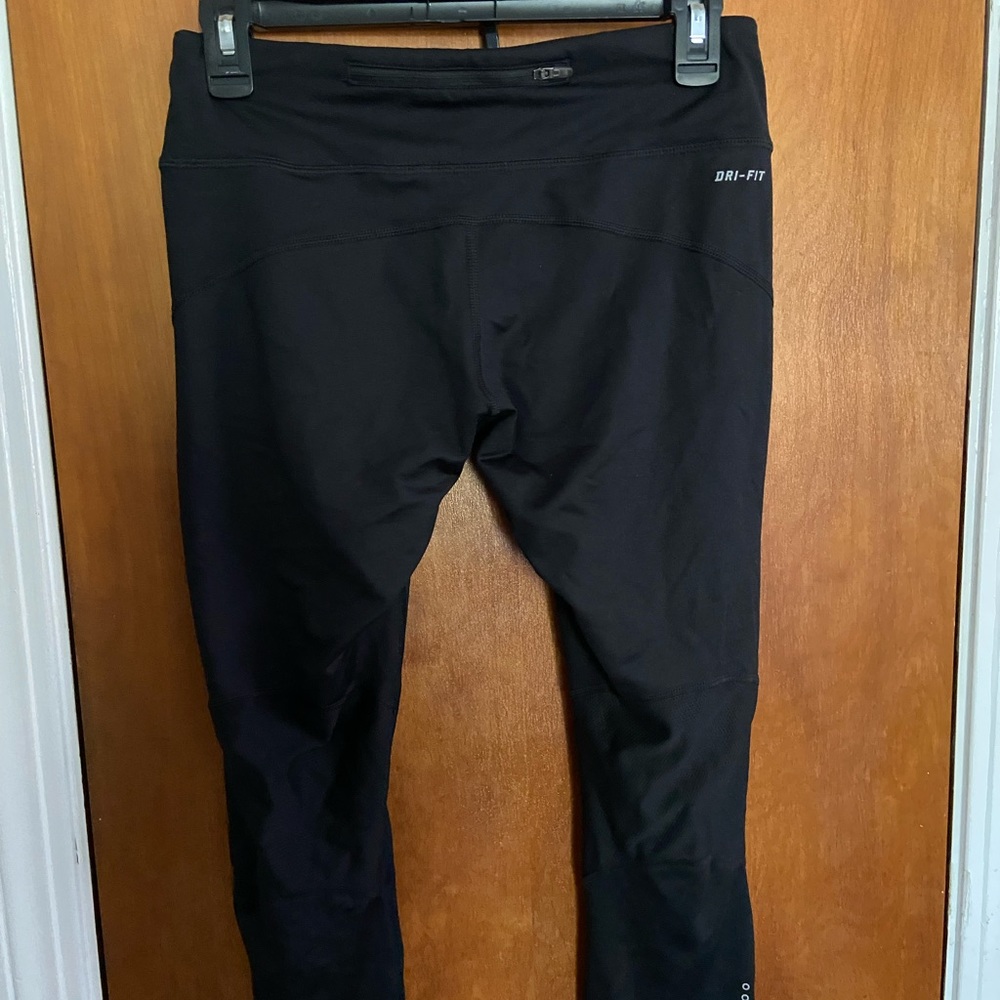 Nike Capris - Picture 3 of 4
